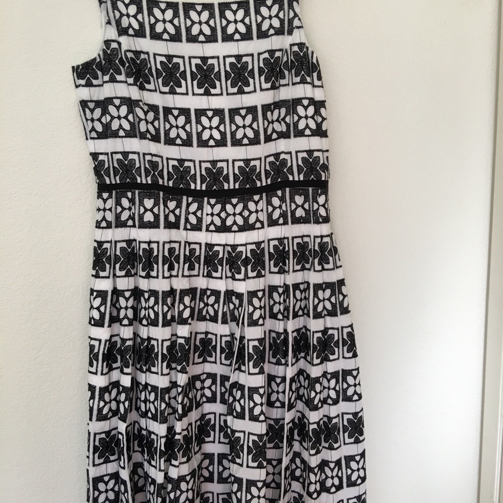 Jones New York dresses size 10